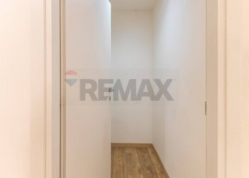 Hall / corridoio - Commercial Premises Strada 24 di Via Predda Niedda, Sassari - photo 13