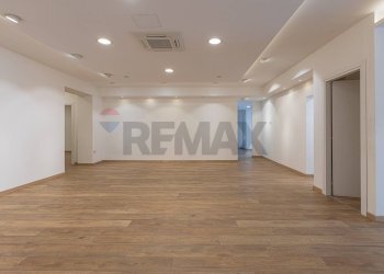 Stanza vuota - Commercial Premises Strada 24 di Via Predda Niedda, Sassari - photo 15