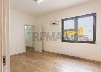 Stanza vuota - Commercial Premises Strada 24 di Via Predda Niedda, Sassari - photo 35