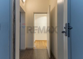 Hall / corridoio - Commercial Premises Strada 24 di Via Predda Niedda, Sassari - photo 37