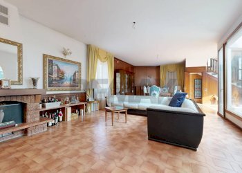 Soggiorno - Villa via Gaetano Donizzetti
 
51, Trezzano sul Naviglio - photo 2