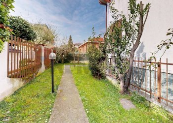 Giardino - Villa via Gaetano Donizzetti
 
51, Trezzano sul Naviglio - photo 11