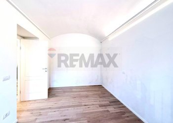 Stanza vuota - Quadrilocale VIA CESARE AJRAGHI
 
44, Milano - foto 5