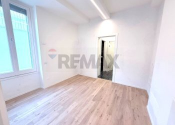 Stanza vuota - Quadrilocale VIA CESARE AJRAGHI
 
44, Milano - foto 9