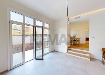 Stanza vuota - Quadrilocale VIA CESARE AJRAGHI
 
44, Milano - foto 14