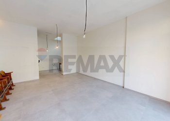 Stanza vuota - Quadrilocale VIA CESARE AJRAGHI
 
44, Milano - foto 15