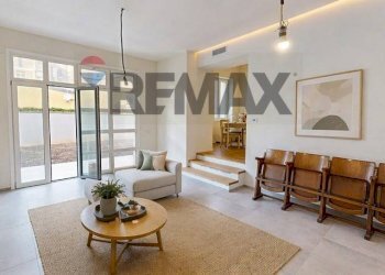 Soggiorno - Quadrilocale VIA CESARE AJRAGHI
 
44, Milano - foto 5