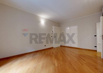 Stanza vuota - Trilocale Via Ciro Menotti
 
6, Milano - foto 5