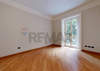 Stanza vuota - Trilocale Via Ciro Menotti
 
6, Milano - foto 13