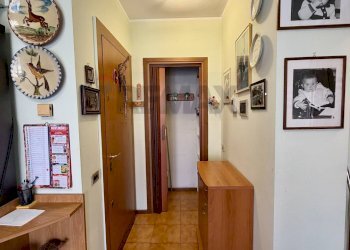 Hall / corridoio - Three-room apartment Via Monsignore Luigi Castelli
 
10, Desio - photo 13