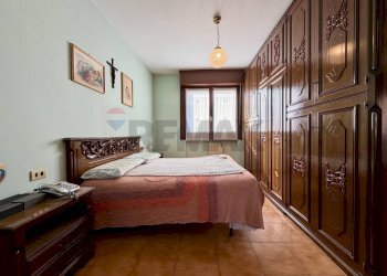 Camera / camera da letto - Three-room apartment Via Monsignore Luigi Castelli
 
10, Desio - photo 14