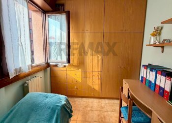 Camera / camera da letto - Three-room apartment Via Monsignore Luigi Castelli
 
10, Desio - photo 18