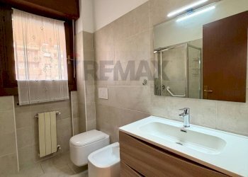 Bagno - Three-room apartment Via Monsignore Luigi Castelli
 
10, Desio - photo 23