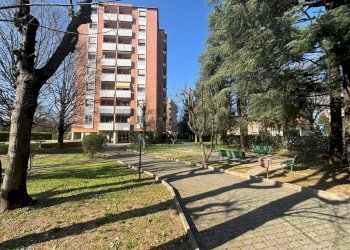 Edificio all\'aperto - Trilocale via Aldo Moro
 
9, Rho - foto 2