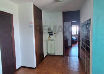 Hall / corridoio - Trilocale via Aldo Moro
 
9, Rho - foto 13