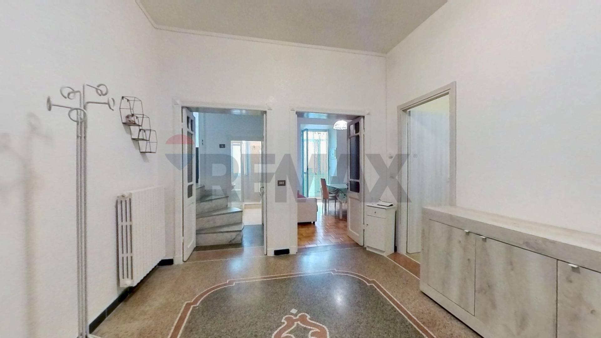 Hall / corridoio - Trilocale Via Nicolo Paganini
 
4, Savona - foto 1