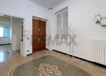 Hall / corridoio - Trilocale Via Nicolo Paganini
 
4, Savona - foto 2