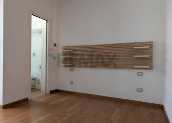 Ricezione / Lobby - Trilocale Via Andrea Solari
 
19, Milano - foto 4