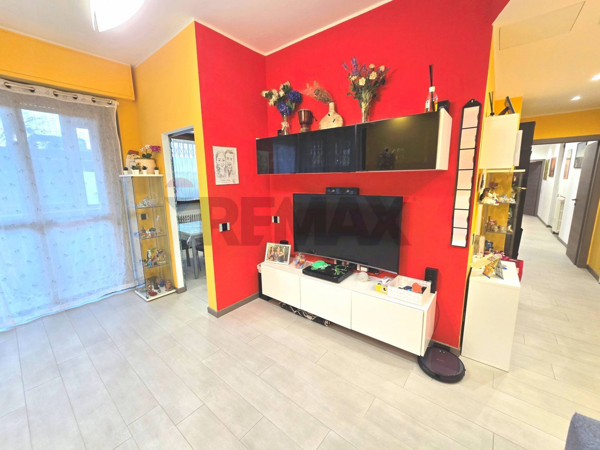 Soggiorno - Quadrilocale Via Val Maira
 
10, Milano - foto 2