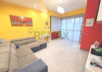 Soggiorno - Quadrilocale Via Val Maira
 
10, Milano - foto 1