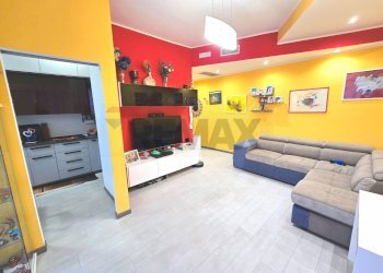 Soggiorno - Quadrilocale Via Val Maira
 
10, Milano - foto 3