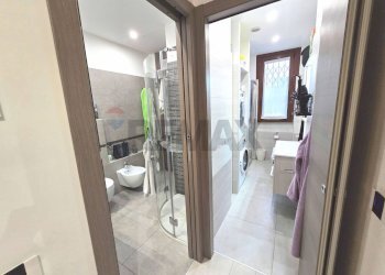 Bagno - Quadrilocale Via Val Maira
 
10, Milano - foto 15