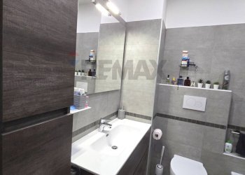 Bagno - Quadrilocale Via Val Maira
 
10, Milano - foto 16