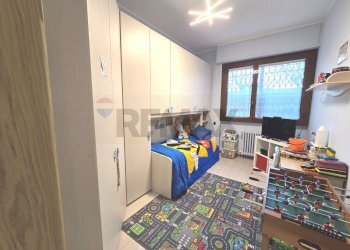 Camera / camera da letto - Quadrilocale Via Val Maira
 
10, Milano - foto 23