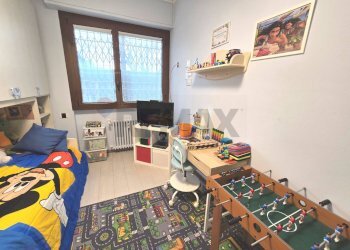 Camera / camera da letto - Quadrilocale Via Val Maira
 
10, Milano - foto 24