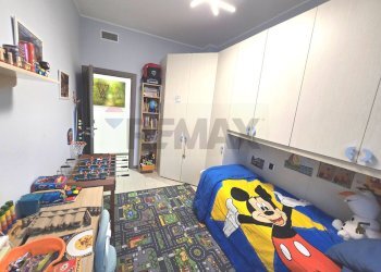 Camera / camera da letto - Quadrilocale Via Val Maira
 
10, Milano - foto 25