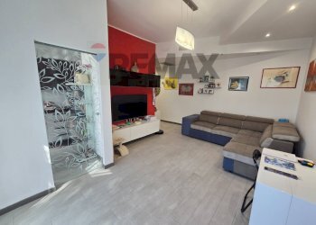 Soggiorno - Quadrilocale Via Val Maira
 
10, Milano - foto 4