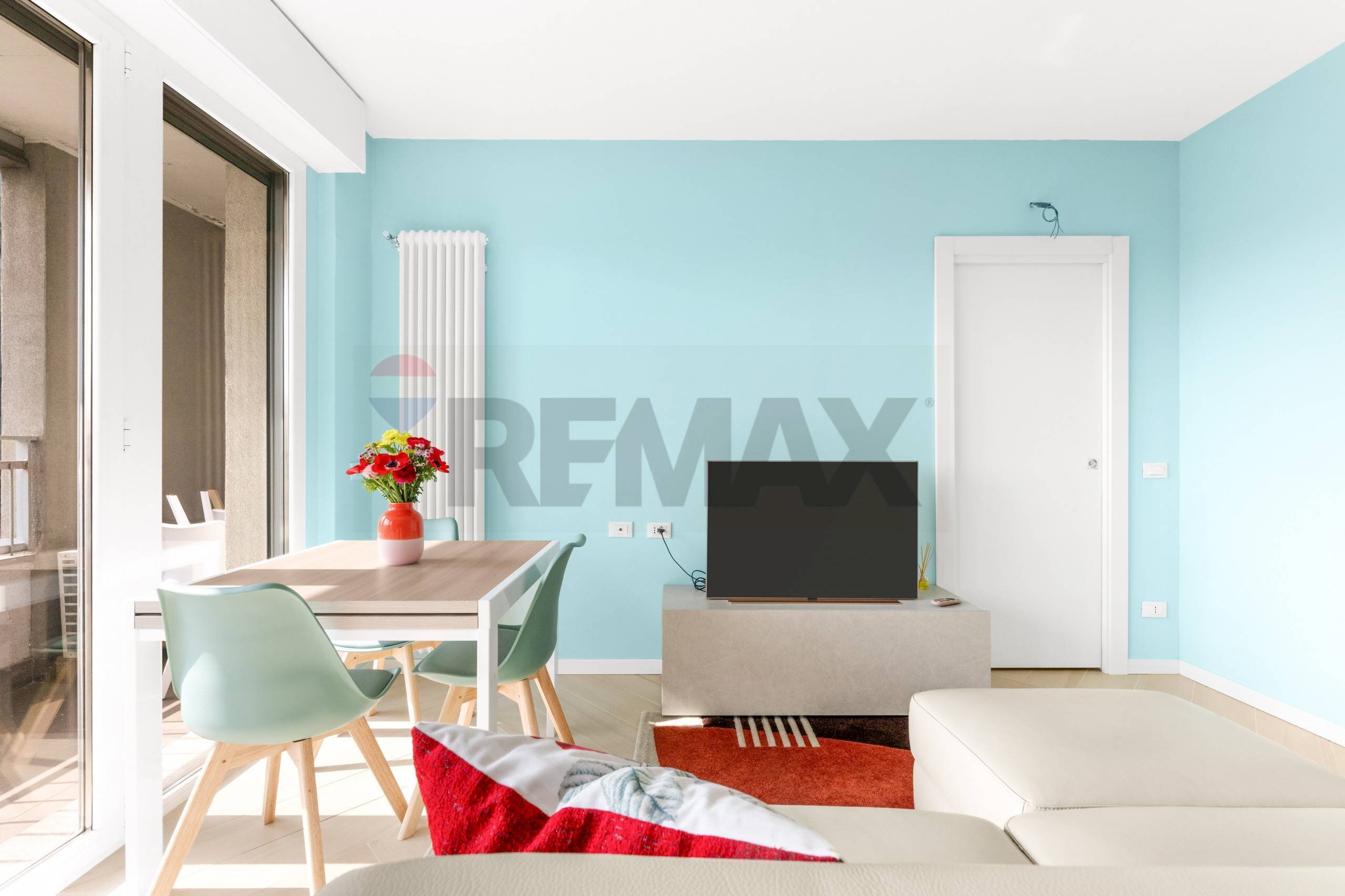 Sala da pranzo - Two-room apartment Via Del Futurismo
 
1, Milano - photo 1