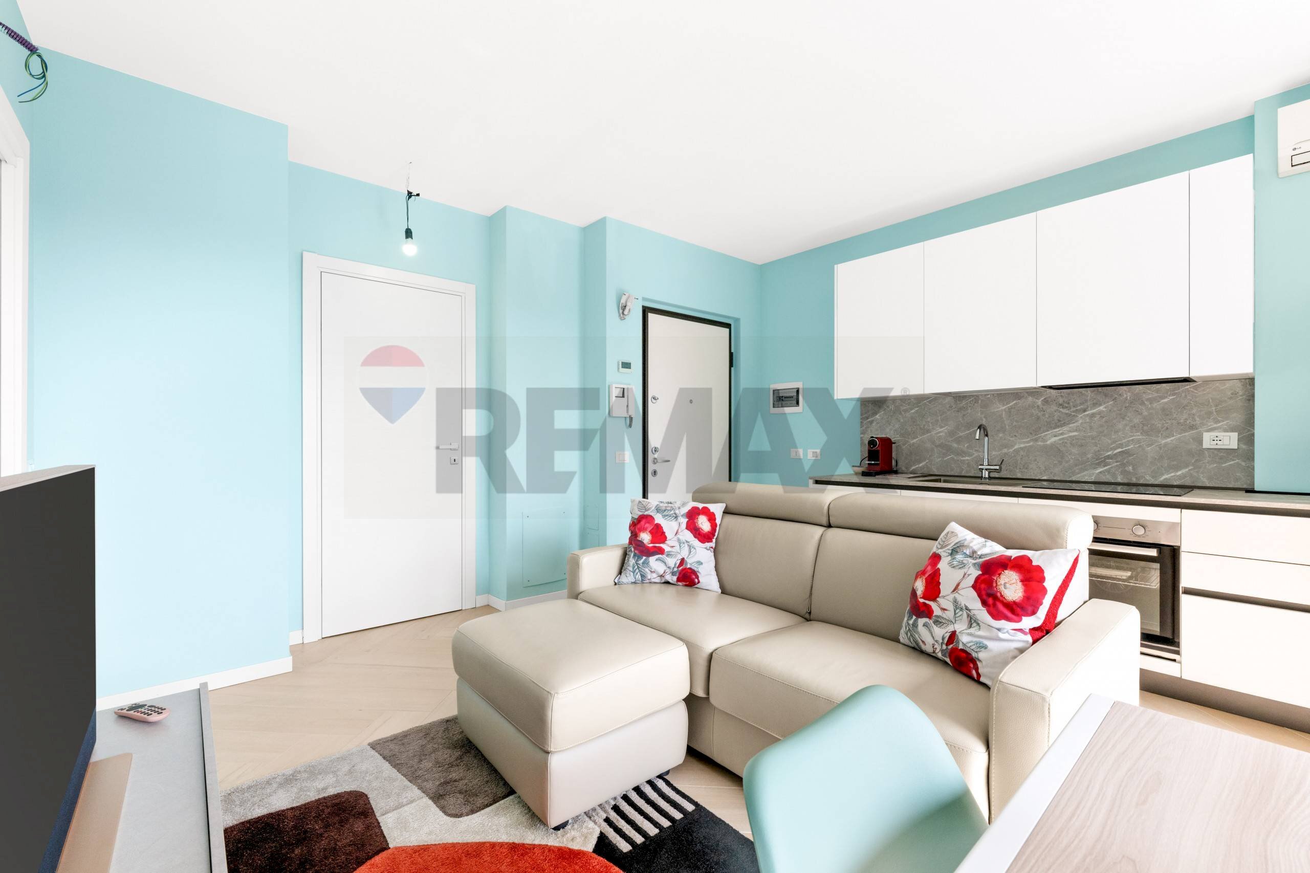 Soggiorno - Two-room apartment Via Del Futurismo
 
1, Milano - photo 3