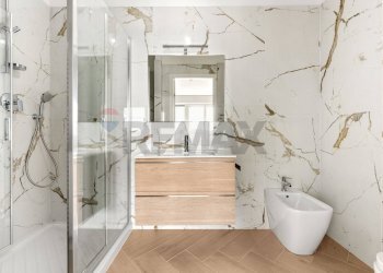 Bagno - Two-room apartment Via Del Futurismo
 
1, Milano - photo 16