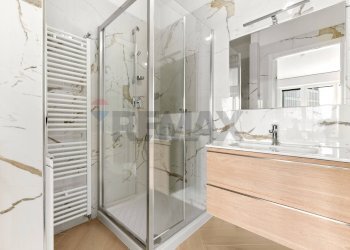 Bagno - Two-room apartment Via Del Futurismo
 
1, Milano - photo 17