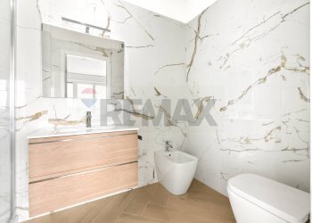 Bagno - Two-room apartment Via Del Futurismo
 
1, Milano - photo 18