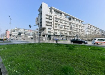 Edificio all\'aperto - Two-room apartment Via Del Futurismo
 
1, Milano - photo 24