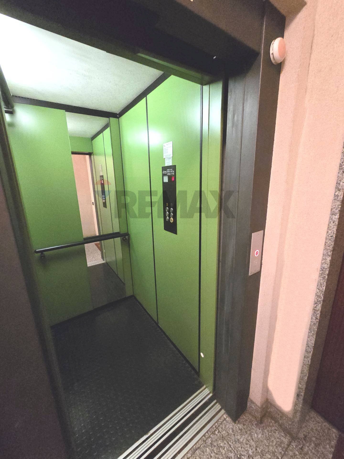 Hall / corridoio - One-room apartment Via Trescore
 
13, Milano - photo 3