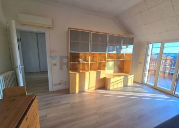 Stanza vuota - Bilocale Via Albani
 
52, Milano - foto 12