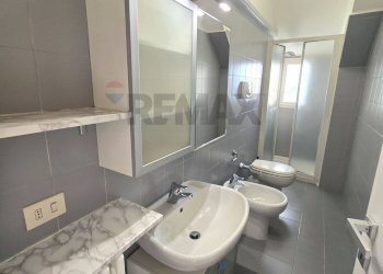 Bagno - Bilocale Via Albani
 
52, Milano - foto 14