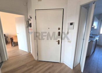 Hall / corridoio - Bilocale Via Albani
 
52, Milano - foto 18