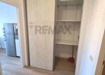 Hall / corridoio - Bilocale Via Albani
 
52, Milano - foto 24