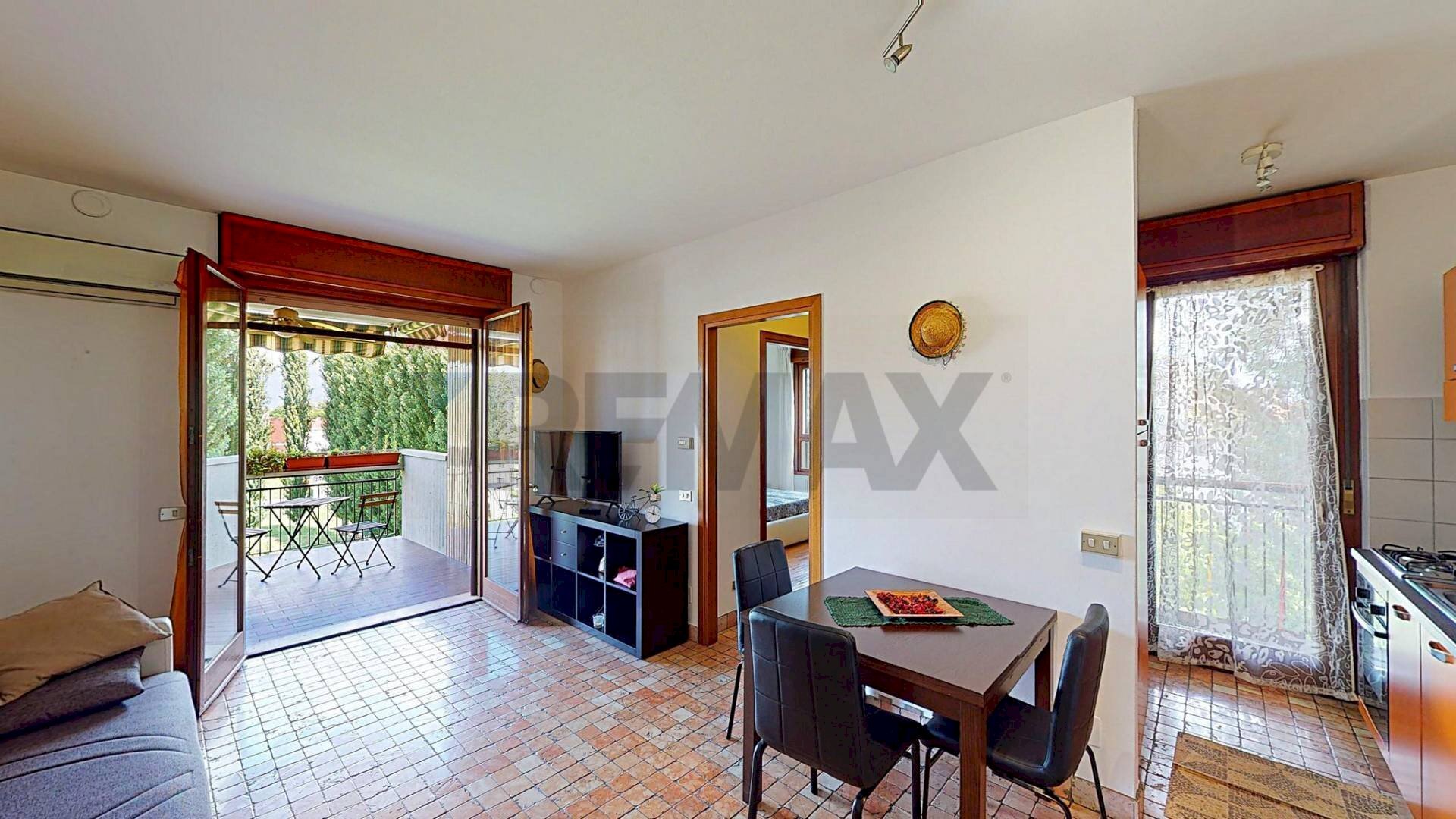 Sala da pranzo - Two-room apartment Via Giuseppe Garibaldi
 
13, Buccinasco - photo 3