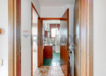 Hall / corridoio - Bilocale Via Giuseppe Garibaldi
 
13, Buccinasco - foto 11