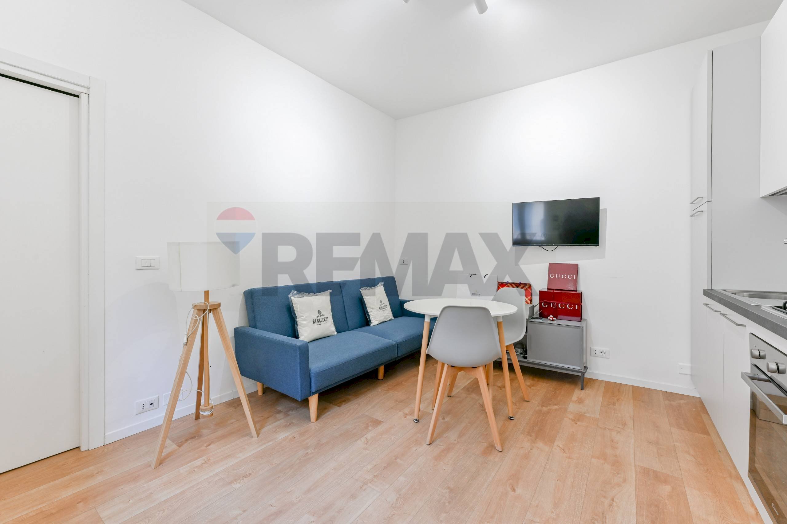 Soggiorno - Bilocale Via Medici
 
7, Milano - foto 2