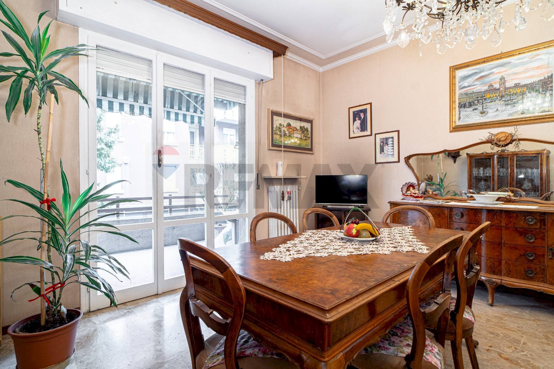 soggiorno - Three-room apartment STRADA QUARTA
 
10, Parma - photo 2