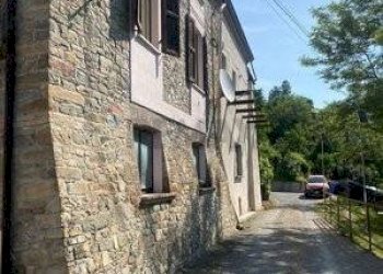 Edificio all\'aperto - Casa semi indipendente LOCALITA' PECORINI
 
1, Varano de' Melegari - foto 24