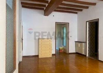 Stanza vuota - Casa semi indipendente LOCALITA' PECORINI
 
1, Varano de' Melegari - foto 26
