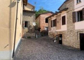 Edificio all\'aperto - Casa semi indipendente LOCALITA' PECORINI
 
1, Varano de' Melegari - foto 27