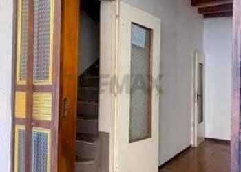 Hall / corridoio - Casa semi indipendente LOCALITA' PECORINI
 
1, Varano de' Melegari - foto 38